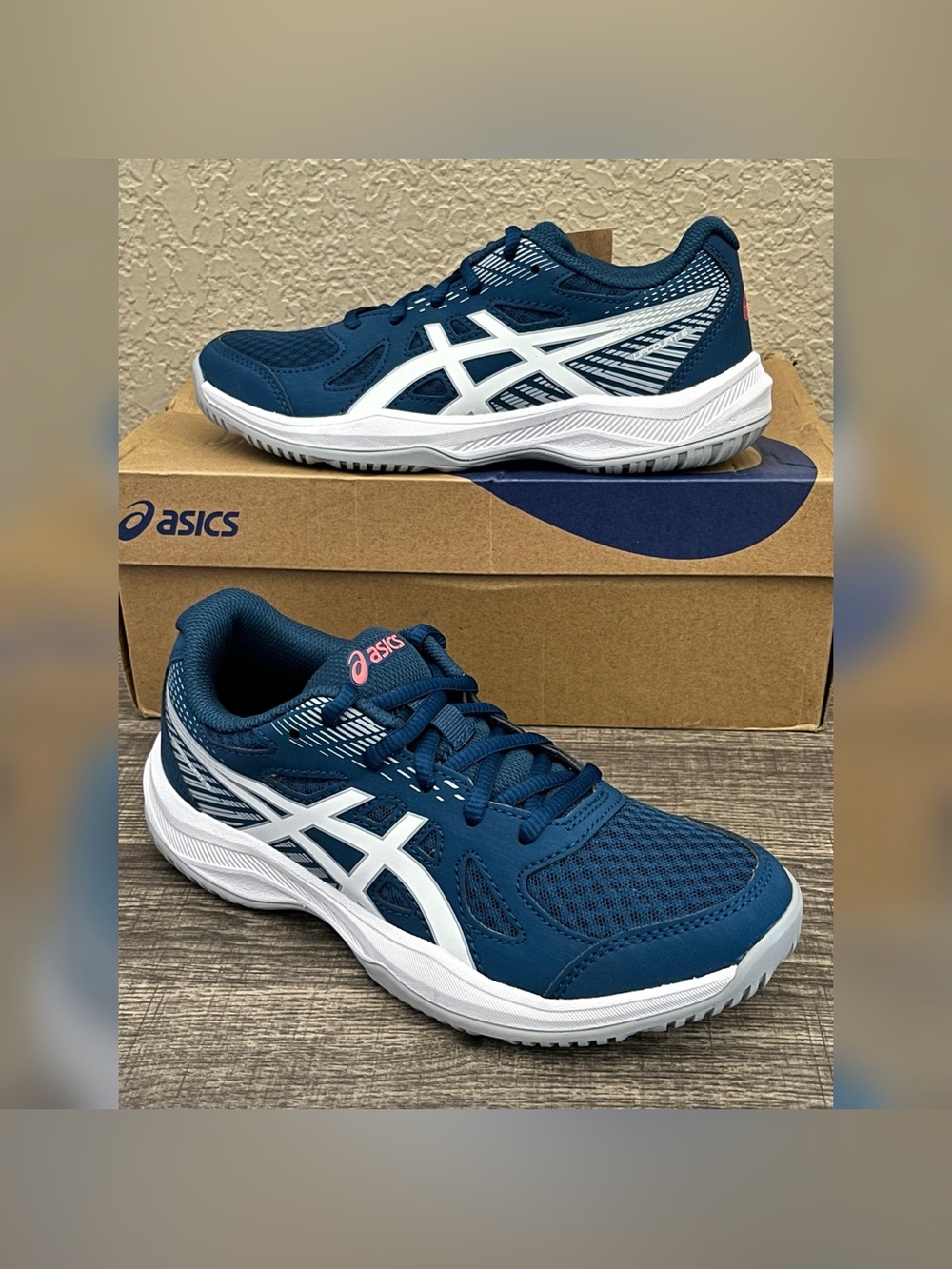 Asics Youth Tennis Shoes “Upcourt 6 Grade Shoes” Kids Size-4